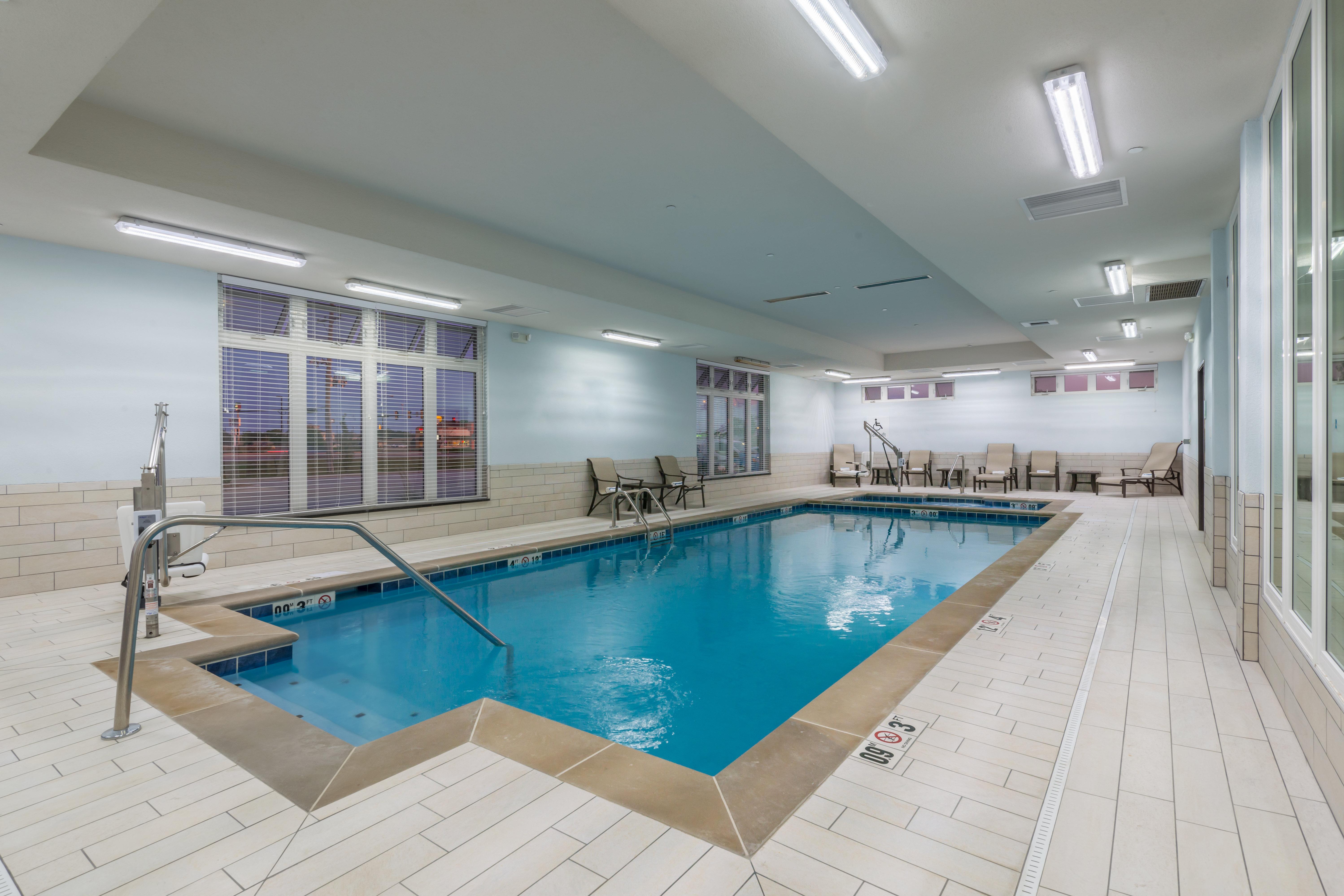 Holiday Inn Salina By Ihg Exteriör bild